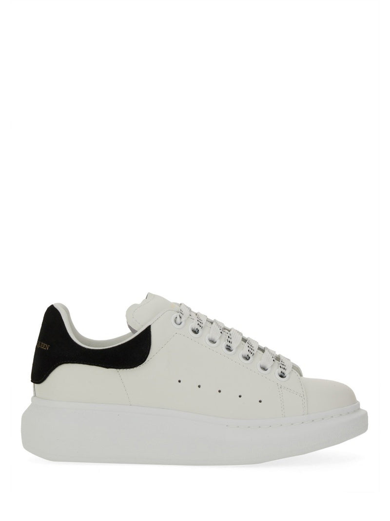 OVERSIZED SNEAKER